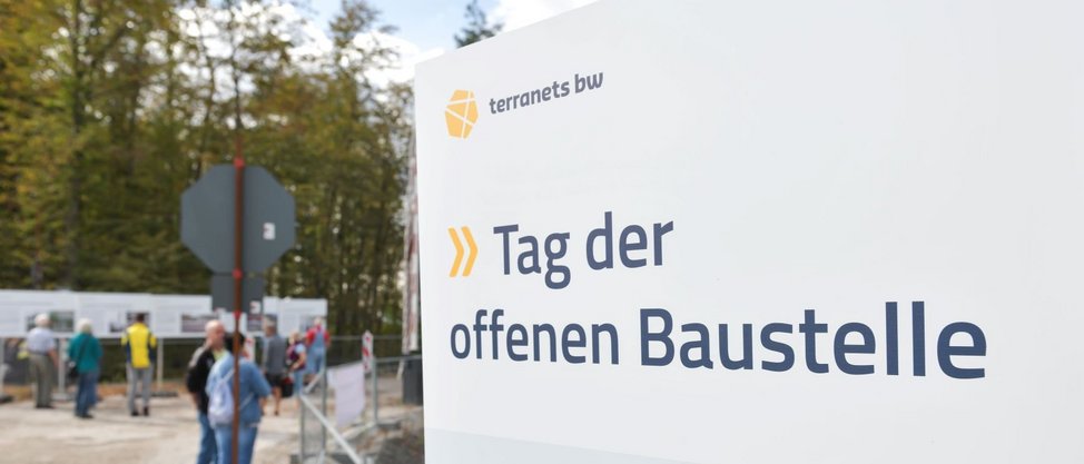 [Translate to English:] Gasverdichterstation an der Nordschwarzwaldleitung: Tag der offenen Baustelle