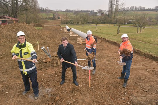 Spatenstich für die Gasleitung "Neckarenztalleitung (NET)" des Transportnetzbetreibers terranets bw