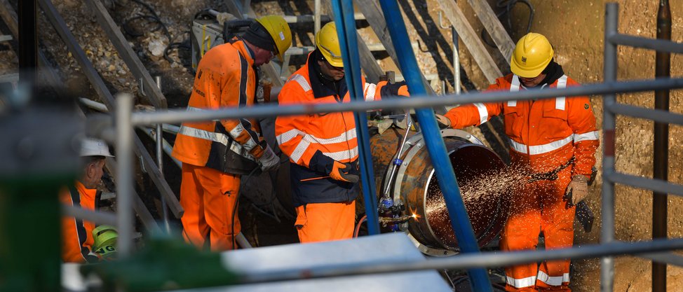 April 2023: Druckprobe erfolgreich durchgeführt; Einbindung der Armaturengruppe an die Nordschwarzwaldleitung