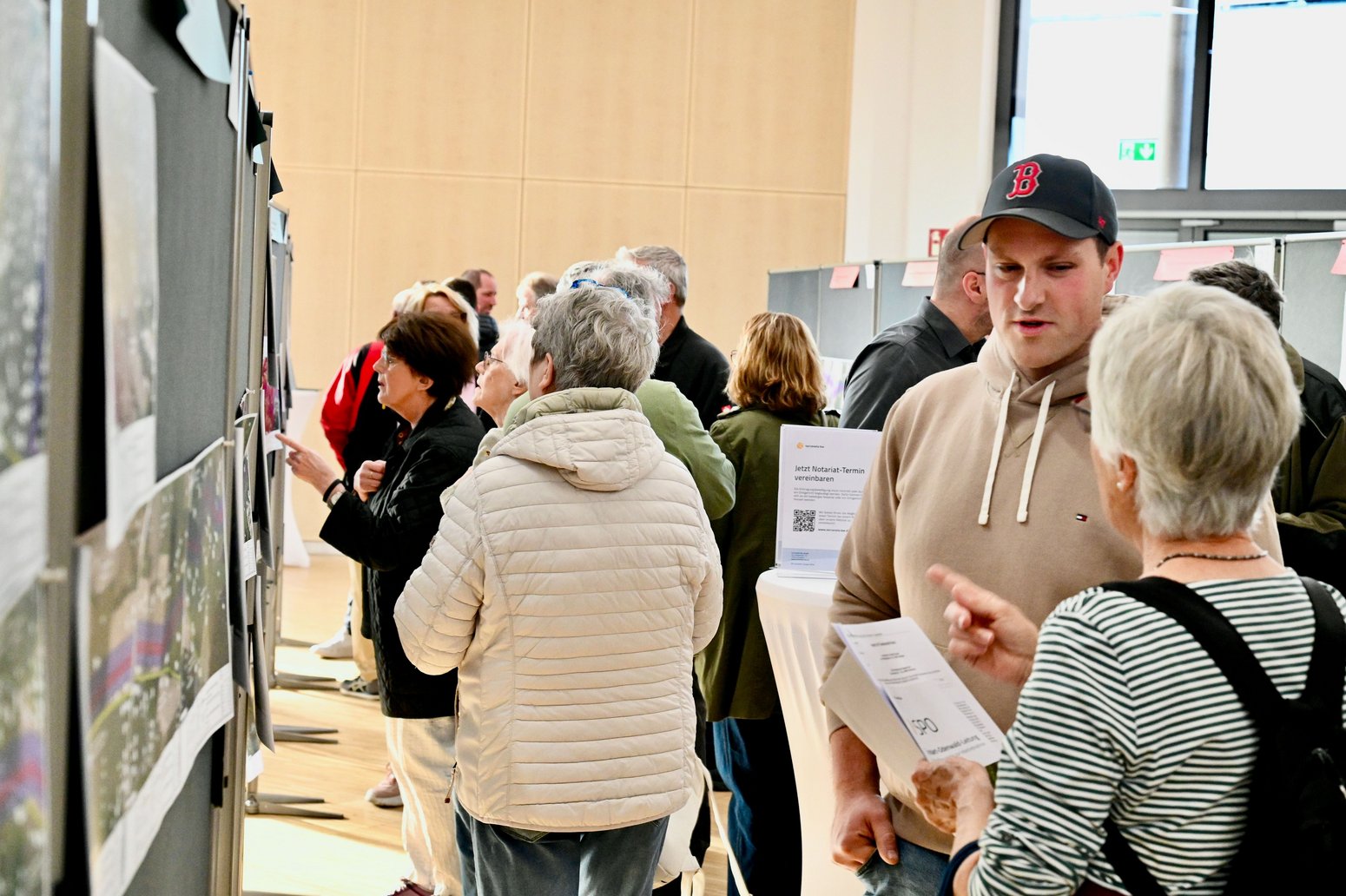 terranets&nbsp;bw informiert Bürger:innen beim Infomarkt in Bensheim